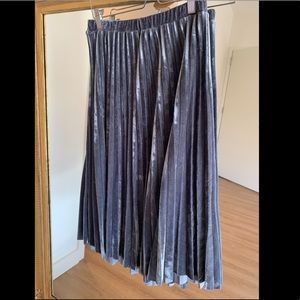 Velvet Pleated Skirt